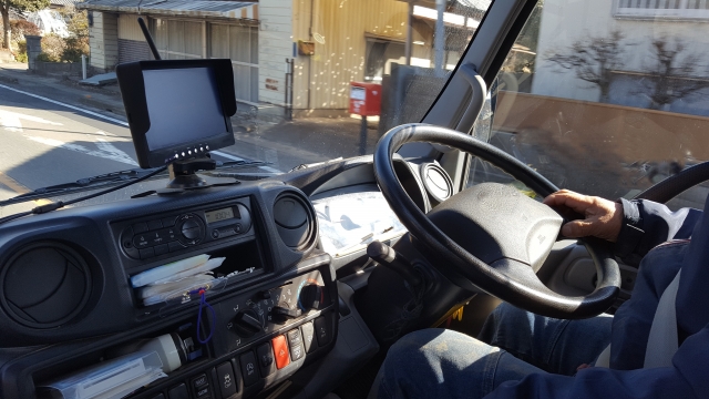 長距離ドライバー　車内　生活