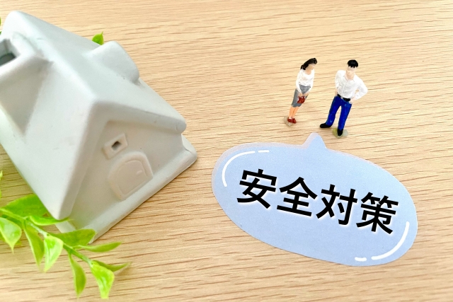女性タクシードライバー　安全対策
