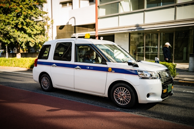 タクシー運転手　魅力