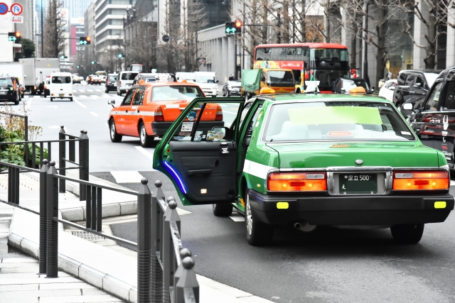 タクシー運転手　何歳から始める