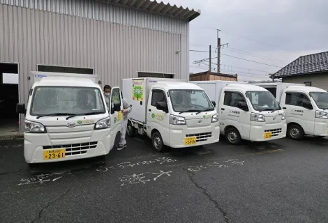 配達は軽自動車の冷蔵機能のついた車になります。　